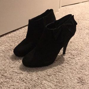 IMPO Black Heeled Booties